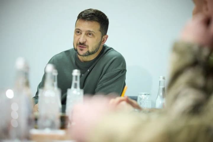 ukraina-pyshaietsia-zelenskyi-vidznachyv-35-medalei-ukrainskykh-paralimpiitsiv-i-pokazav-video