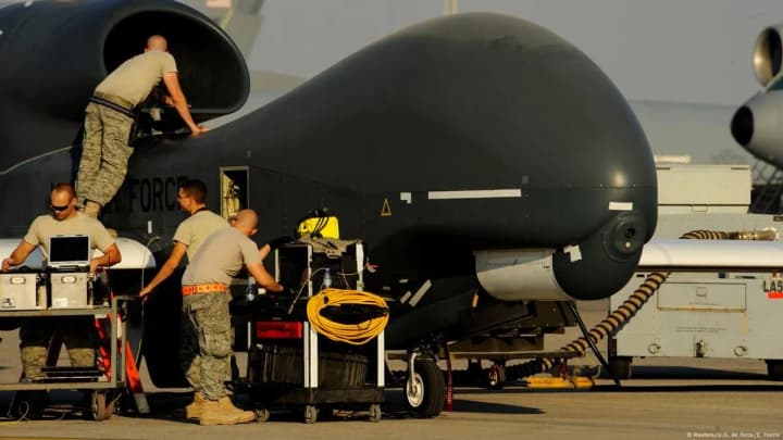 tramp-viddav-nakaz-zavdaty-aviaudariv-po-pozytsiiakh-idil-v-somali