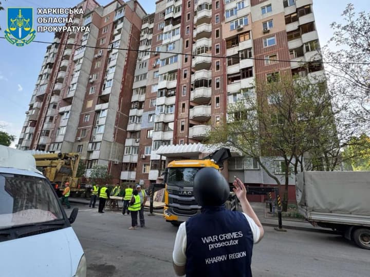 rf-vypustyla-po-kharkovu-14-droniv-ta-11-raket-u-try-khvyli-uzhe-6-poranenykh-sered-nykh-dytyna