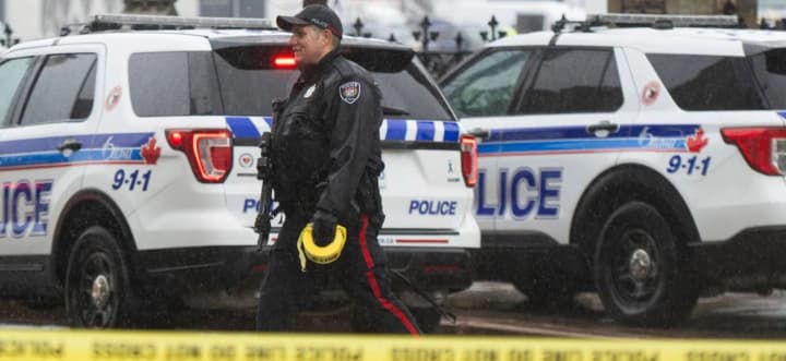 u-kanadskomu-vankuveri-pozashliakhovyk-vikhav-u-natovp-na-vulychnomu-festyvali-ye-zahybli-ta-poraneni