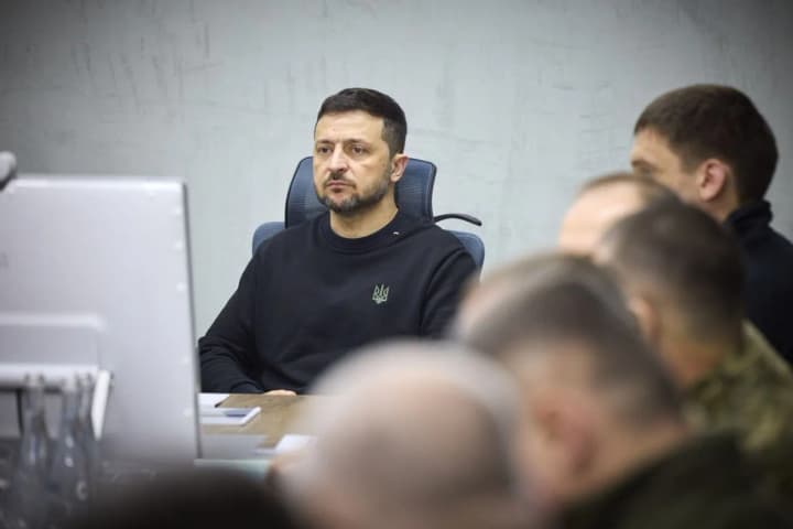 rosii-vse-odno-treba-bude-zakinchuvaty-viinu-i-krashche-zrobyty-tse-ranishe-zelenskyi