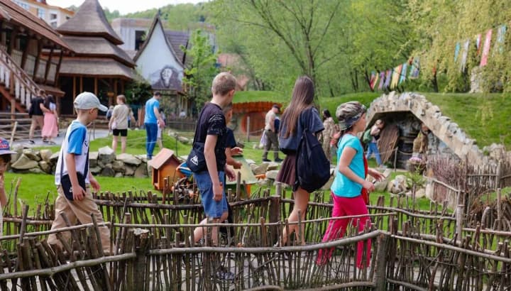 14946-children-in-ukraine-are-waiting-for-adoption-statistics-for-q1-2025