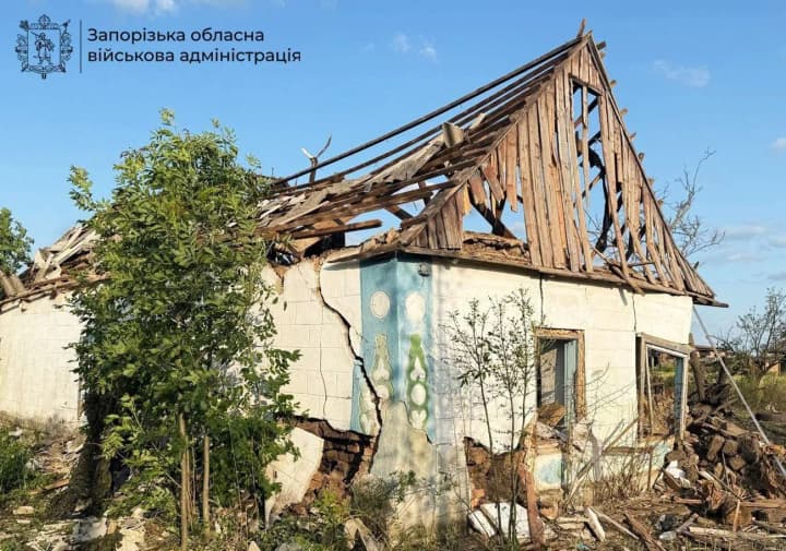 nichna-ataka-droniv-na-zaporizhzhia-poraneno-89-richnu-zhinku