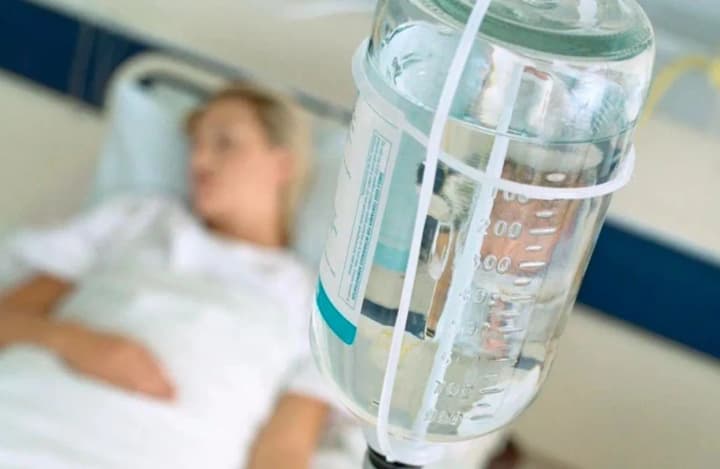 masove-otruiennia-u-lvivskomu-restorani-katsurina-cherez-sinhapurskyi-chizkeik-kilkist-postrazhdalykh-zrosla-vzhe-do-70-liudei