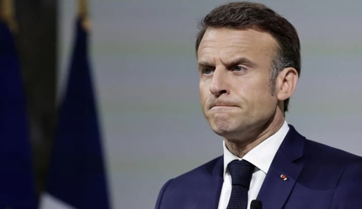 reitynh-skhvalennia-makrona-u-frantsii-dosiah-istorychnoho-minimumu