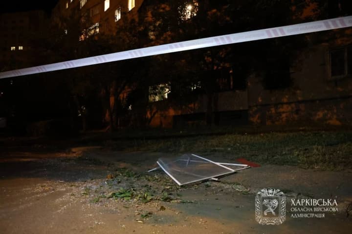 vorozhi-bpla-atakuvaly-kharkiv-zafiksovano-vluchannia-po-zhytlovii-bahatopoverkhivtsi