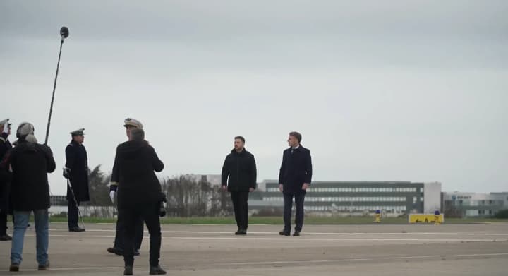 zelenskyi-prybuv-do-frantsii-i-zustrivsia-z-makronom-detali