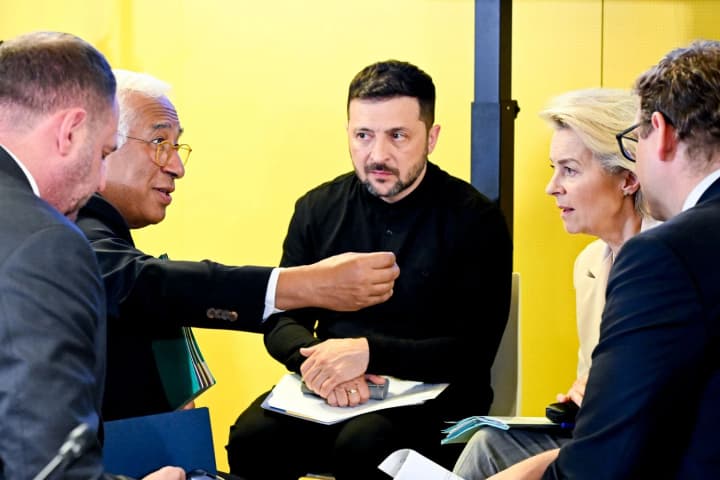 european-commission-president-to-talk-with-zelensky-amid-us-peace-plan-emergence