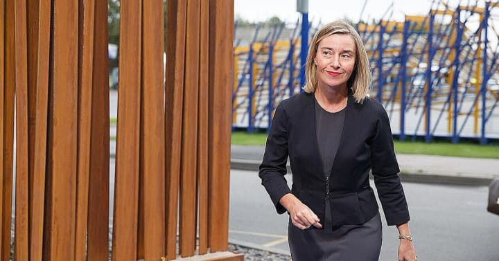 bivshuyu-glavu-diplomatii-yes-mogerini-osvobodili-iz-pod-strazhi-posle-doprosa