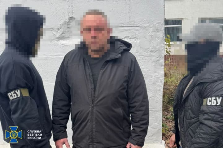 under-the-guise-of-work-and-delivery-fsb-agents-detained-for-helping-russian-forces-attack-iziums-defense-lines