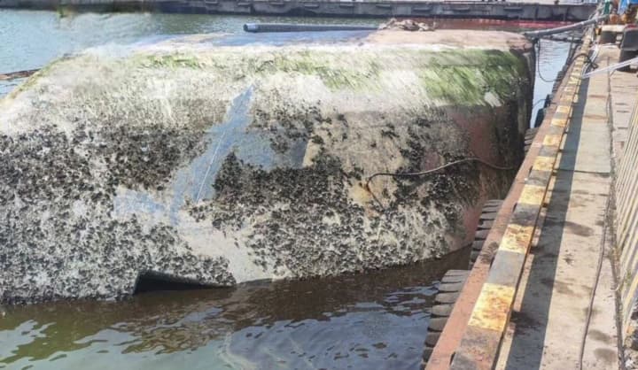 oil-spill-in-mariupol-port-russian-company-is-to-blame