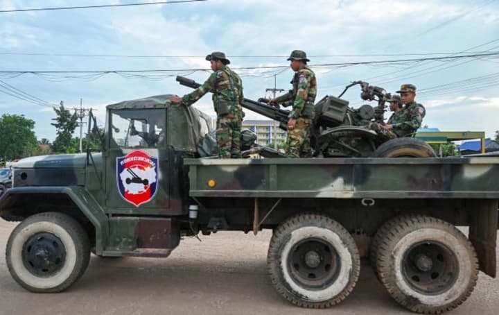 boi-tryvaiut-dva-dni-kambodzha-obitsiaie-zapeklu-borotbu-proty-tailandu-v-umovakh-eskalatsii-prykordonnoho-konfliktu