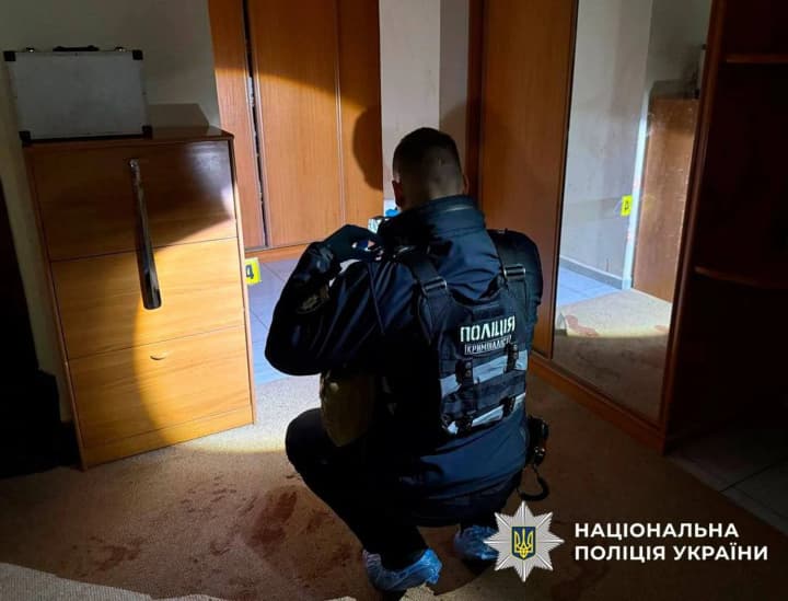 zahybel-syna-kadeniuka-politsiia-pidtverdyla-vyiavlennia-tila-41-richnoho-cholovika-z-nozhovymy-poranenniamy