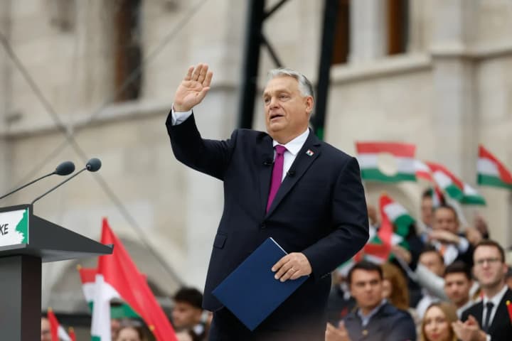 plan-b-orban-hotuie-zminu-konstytutsii-uhorshchyny-dlia-otrymannia-prezydentskykh-povnovazhen-u-vypadku-porazky-na-vyborakh-bloomberg