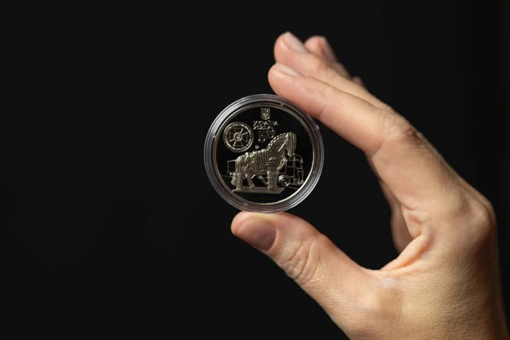 nbu-issued-a-commemorative-coin-in-honor-of-the-sbus-unique-special-operation-spiderweb