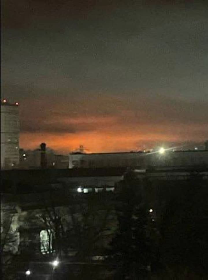 bespilotniki-atakovali-saratovskii-npz-vspikhnul-pozhar