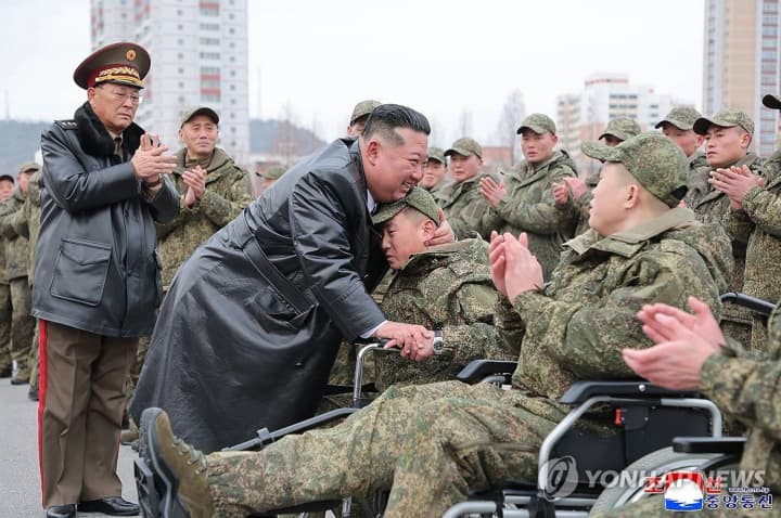 kim-jong-un-held-a-welcoming-ceremony-for-sappers-who-returned-to-the-dprk-from-demining-the-kursk-region-for-the-russian-federation