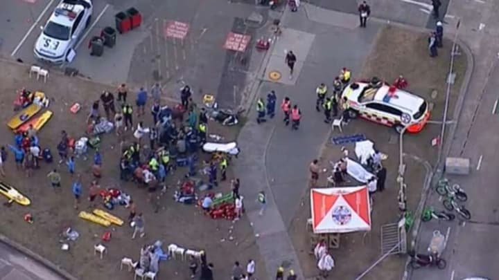 sydney-shooting-12-dead-police-looking-for-possible-third-attacker