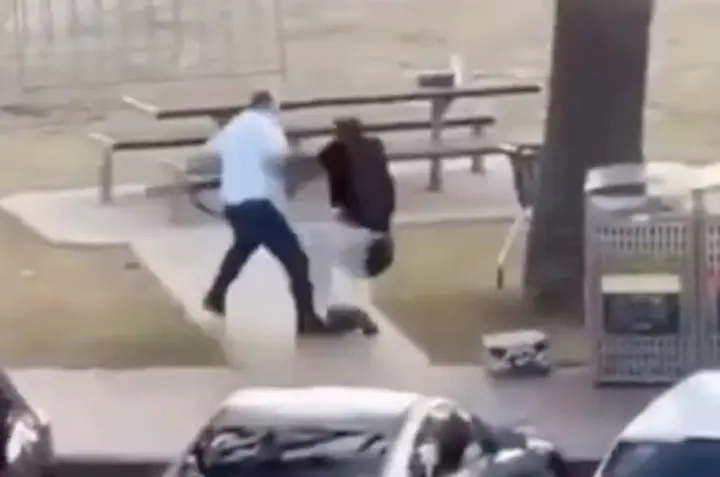 during-a-shooting-in-sydney-one-of-the-attackers-was-disarmed-by-a-civilian-who-is-already-being-called-a-hero