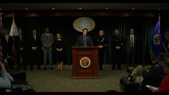 sina-rezhissera-roba-rainera-obvinili-v-ubiistve-roditelei-yemu-mozhet-grozit-smertnaya-kazn