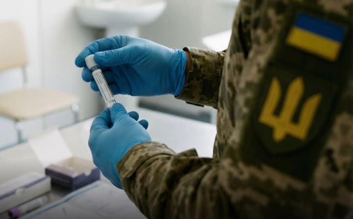 minoboroni-vpervie-zakupaet-dnk-sistemi-dlya-identifikatsii-voennikh-na-378-mln-griven