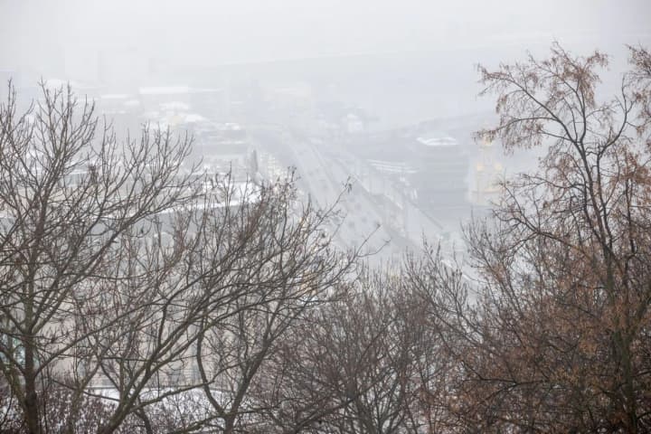 pogodu-v-ukraine-poka-budet-opredelyat-antitsiklon-a-posle-rozhdestva-zhdet-pokholodanie-s-nochnimi-morozami-sinoptik