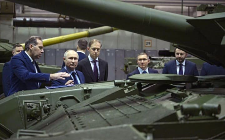 ssha-isklyuchili-iz-sanktsionnogo-spiska-kompanii-postavlyavshie-oborudovanie-dlya-vpk-rossii