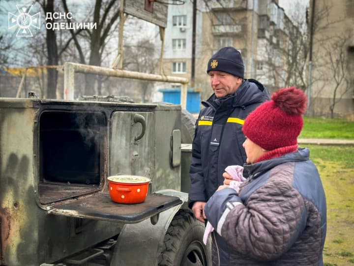 how-odesa-has-been-living-without-electricity-for-a-week-rescuers-showed-photos