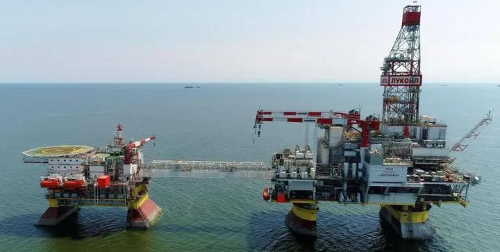 sbu-has-already-hit-the-third-russian-oil-production-platform-in-the-caspian-sea