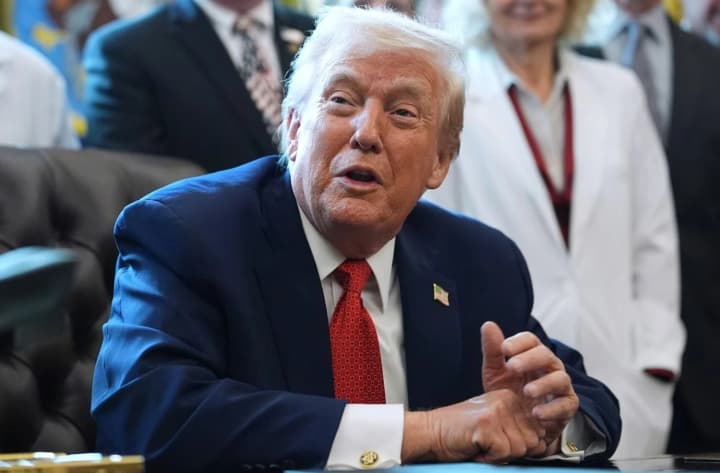 naivydovyshchnisha-vechirka-tramp-anonsuvav-ihry-patriotiv-ta-hrandiozni-sviatkuvannia-do-250-richchia-ssha