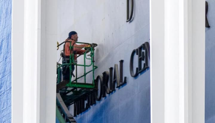 tsentr-kennedi-u-vashynhtoni-staie-tsentrom-trampa-kennedi-popry-yurydychni-superechky