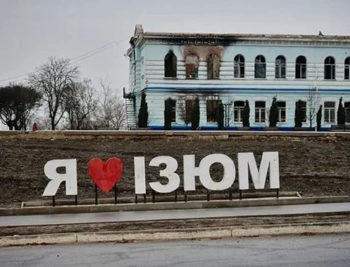 zahynulo-podruzhzhia-kilkist-zhertv-udaru-po-iziumu-zrosla-do-dvokh-zahynuly-cholovik-ta-42-richna-politseiska