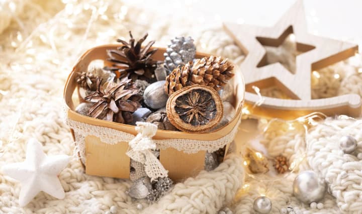 yak-mozhna-prykrasyty-dim-yakshcho-ne-khochesh-vstanovliuvaty-yalynku