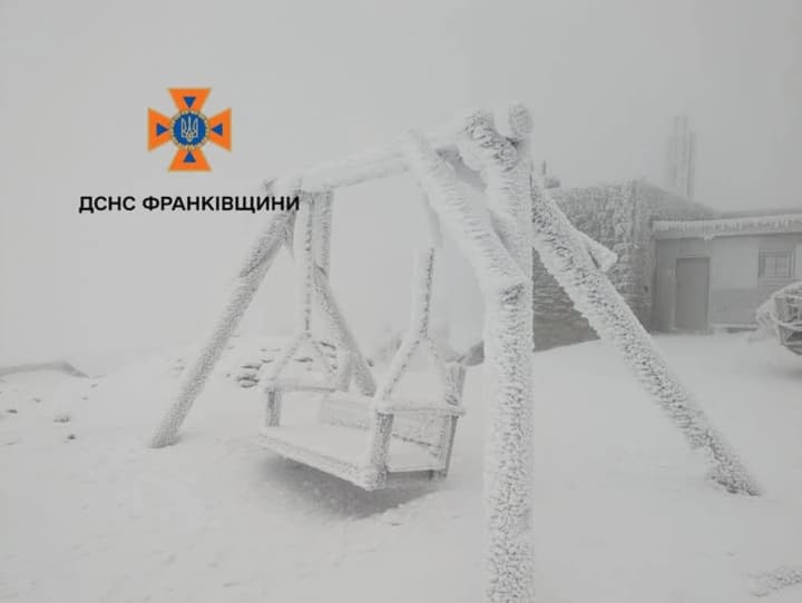 13-degree-frost-hit-the-snowy-carpathians