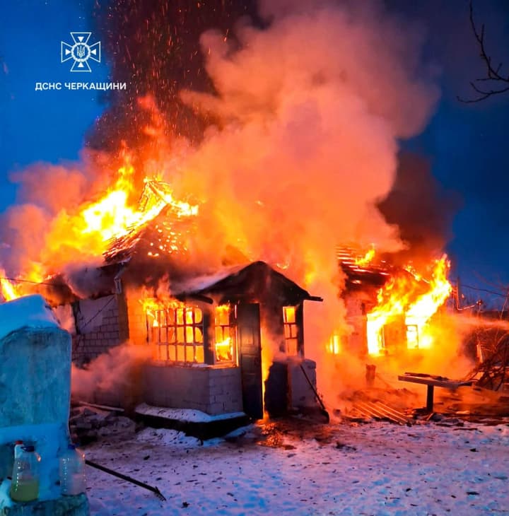 u-budynku-na-cherkashchyni-vybukhnuv-hazovyi-balon-postrazhdaly-dvi-zhinky