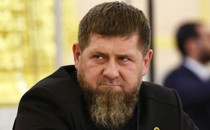 kadyrov-appeared-in-public-with-a-cane-after-reports-of-his-hospitalization