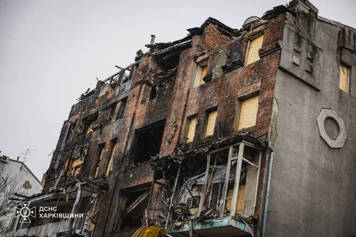 v-kharkove-obnaruzheni-fragmenti-tela-yeshche-odnoi-zhertvi-ataki-rf