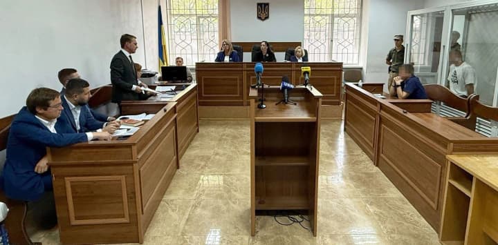 ubiistvo-podrostka-na-funikulere-v-kieve-advokata-privlekli-k-otvetstvennosti-za-zatyagivanie-sudebnogo-protsessa