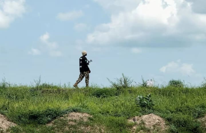 v-nigerii-devyat-voennikh-pogibli-v-rezultate-podriva-na-mine-i-zasadi