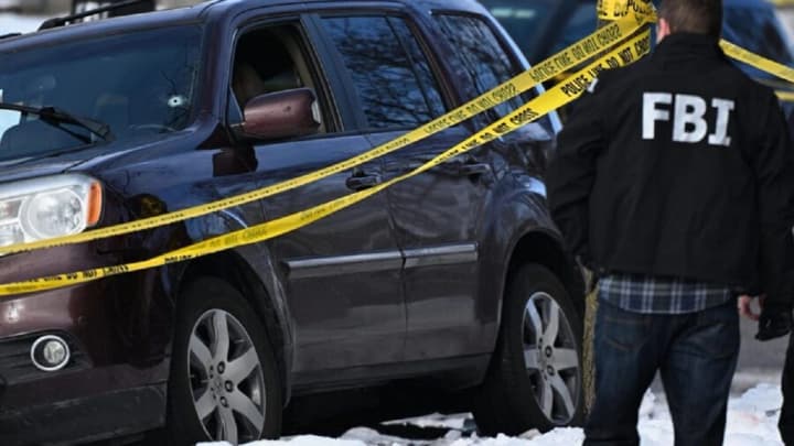 u-ssha-ofitser-mihratsiinoi-sluzhby-zastrelyv-amerykansku-hromadianku-pid-chas-reidu-z-vylovu-nelehaliv