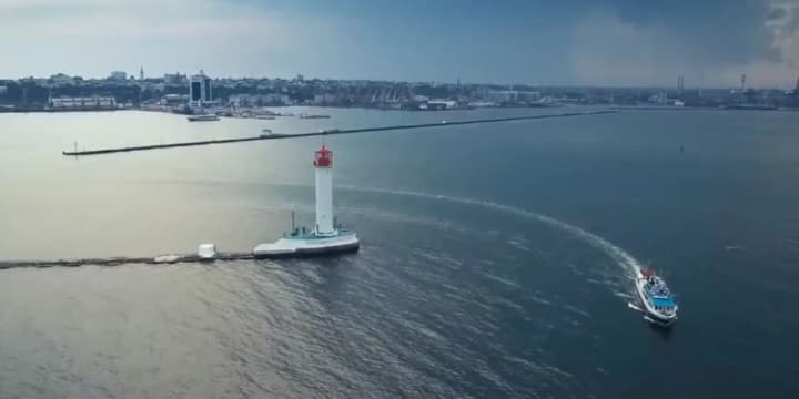 voroh-znovu-atakuvav-promyslovu-infrastrukturu-v-odeskomu-raioni-shcho-vidomo