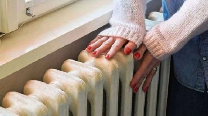 u-kyievi-rozpochaly-podachu-teplonosiia-do-4-tys-budynkiv-kuleba