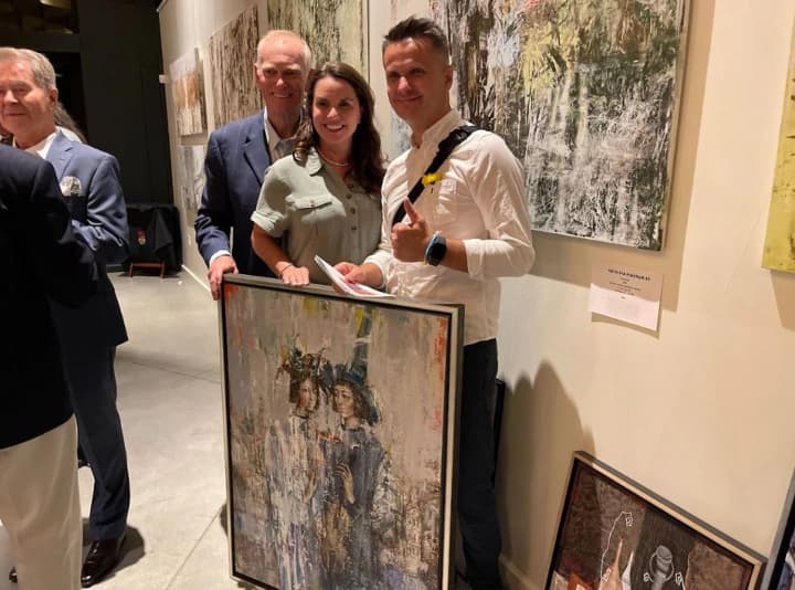 v-amerikanskom-noksville-sobrali-bolee-26-000-dollarov-dlya-ukraini-na-blagotvoritelnom-meropriyatii