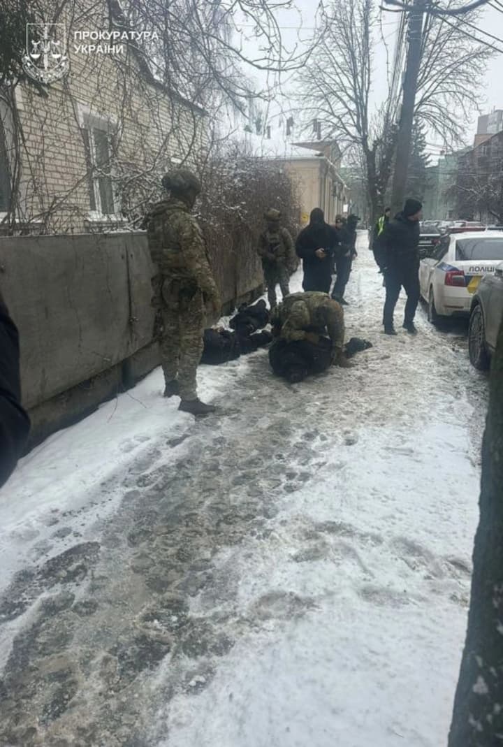 zakhyst-za-2-tys-dolariv-u-vinnytsi-vykryly-skhemu-sylovoho-vidbyttia-cholovikiv-vid-mobilizatsii