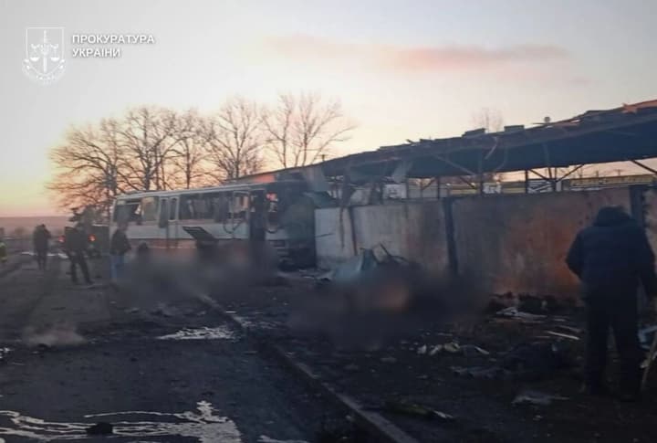 russian-attack-on-a-bus-with-miners-death-toll-rises-to-16-kuleba