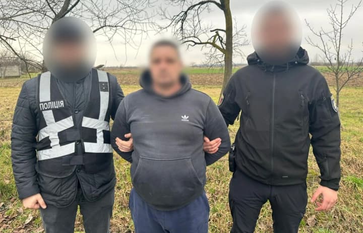 na-zakarpate-zaderzhan-muzhchina-brosivshii-boevuyu-granatu-v-dom-pravookhranitelya