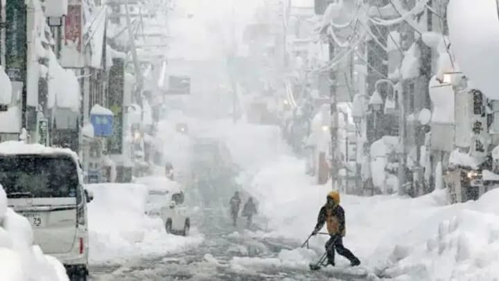 new-york-imposed-a-travel-ban-and-canceled-classes-due-to-the-most-powerful-snowstorm-in-a-decade