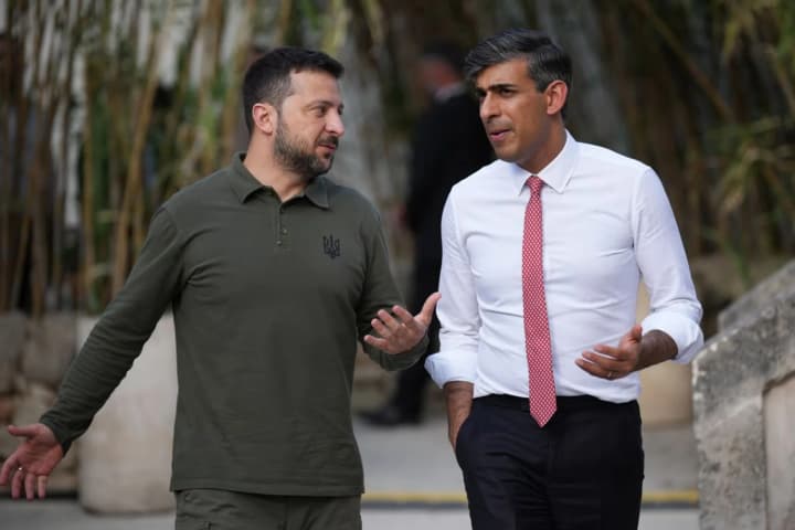 eks-premer-britanii-sunak-stal-sovetnikom-zelenskogo-po-voprosam-ekonomicheskogo-vosstanovleniya-ukraini-smi