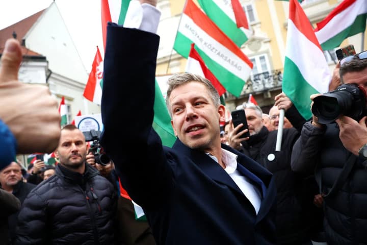 oppozitsiya-vengrii-lidiruet-v-oprosakh-ultrapravie-narashchivayut-podderzhku-reuters