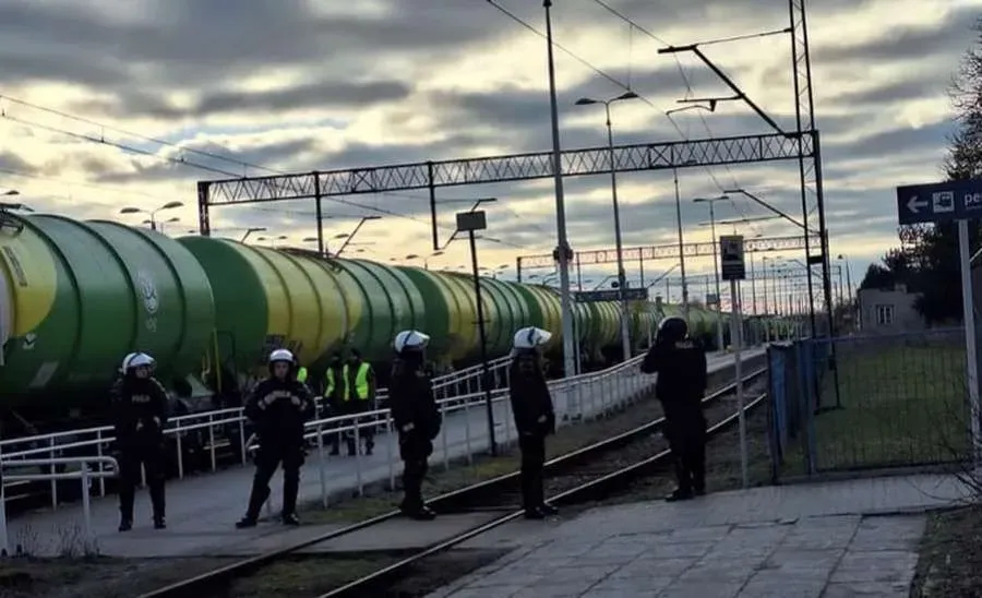 Farmers in Poland tried to block railroad tracks at Dorohusk station | УНН